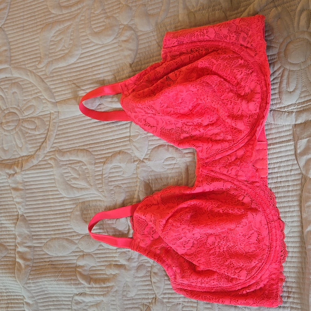 Torrid Lace Unlined WIRED Bra, Size 42F